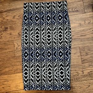 SEQUIN HEARTS Print Pencil Skirt - Size Small